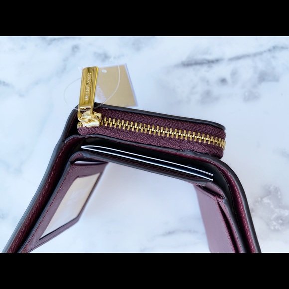 Michael kors trifold wallet coin pocket ‼️SALE‼️ - Picture 5 of 8